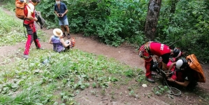 Actualizare: Salvamont în acțiune: Femeie accidentată în zona Măgura din Baia Mare. Turiști rămași fără resurse rătăciți în zona Repedea (FOTO)