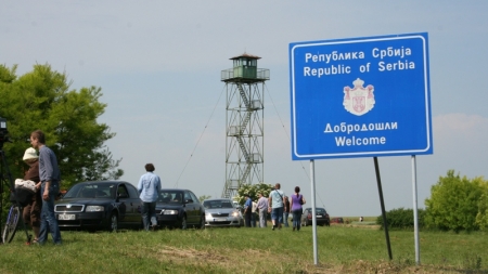 MAE: Condiţiile de intrare pe teritoriul Serbiei, modificate pentru cetăţenii din România, Bulgaria, Croaţia şi Macedonia de Nord