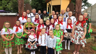 PS Timotei Sătmăreanul s-a aflat în mijlocul credincioșilor din Racșa, unde a oficiat slujba Paraclisului Maicii Domnului (GALERIE FOTO)