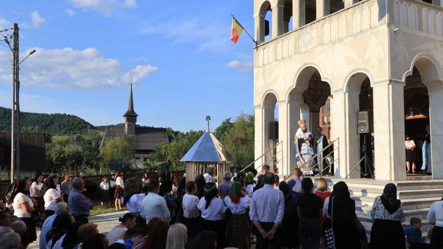 PS Timotei Sătmăreanul a săvârșit slujba Paraclisului Maicii Domnului în Parohia Săliște I (GALERIE FOTO)