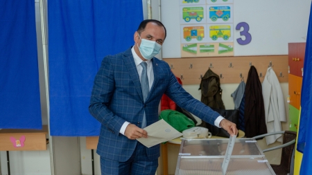 Fraudă la Baia Mare! Mircea Cirț solicită renumararea voturilor!