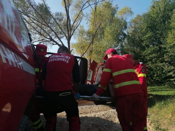 Acțiune Salvamont în zona Moisei: Un bărbat a suferit o fractură deschisă la un picior