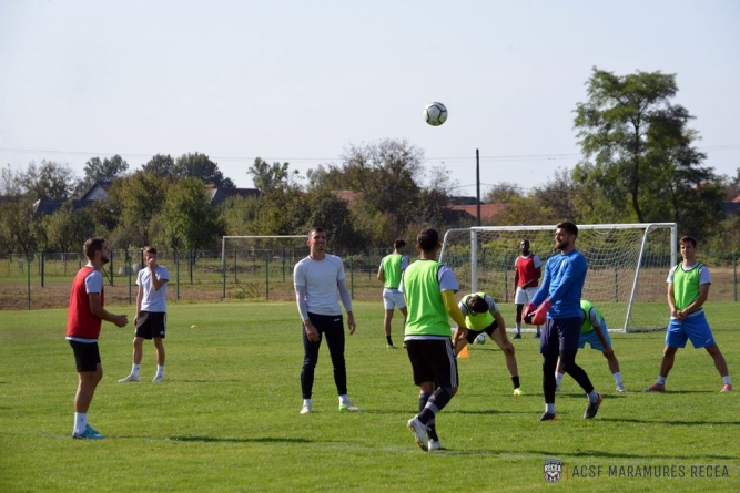 Fotbal, Liga 2: ACSF Comuna Recea așteaptă Rapidul având pe banca tehnică doi foști rapidiști. Un australian întărește lotul
