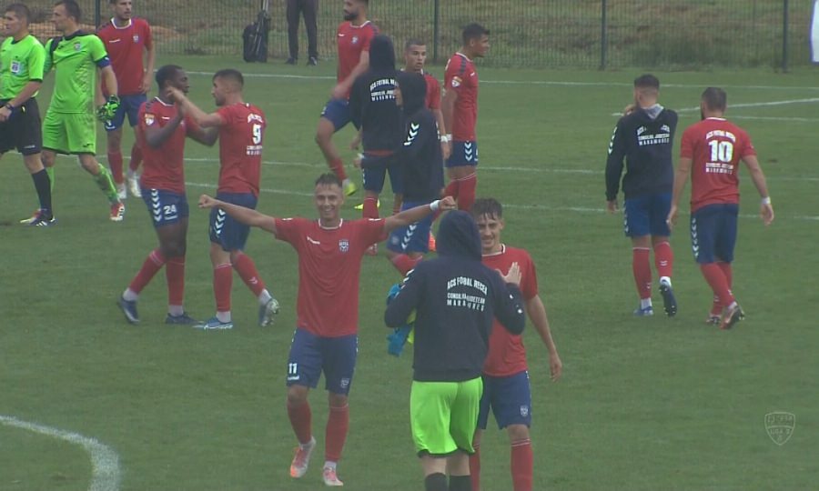 Bilanț fotbal de weekend: Recea încurcă liderul, victorie Minaur, înfrângeri pentru Șomcuta și echipa feminină din Baia Mare