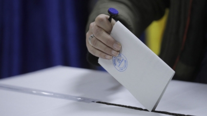 Mai puțin obișnuit: Un bărbat a votat în Vișeu de Sus, cu toate că și-a pierdut cetățenia română