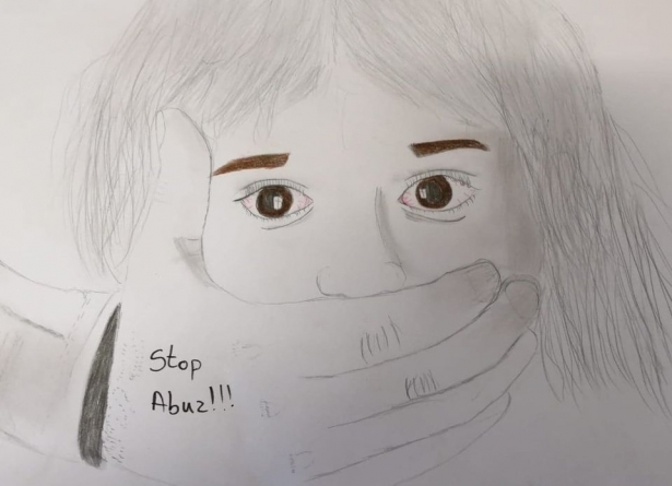 Copiii din trei case de tip familial ale DGASPC Maramureș, câștigătorii concursului de afișe cu mesaje de prevenire a traficului de persoane   