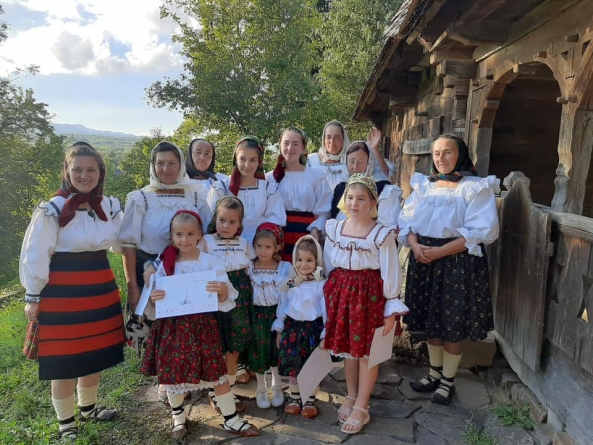 „Învață și du mai departe” – simpozion dedicat copiilor la biserica din Călinești-Căieni (GALERIE FOTO)