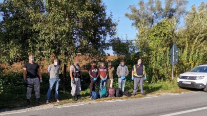 Trei călăuze arestate preventiv pentru trafic de migranți la frontiera cu Ucraina