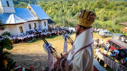 PS Timotei Sătmăreanul a oficiat Sfânta Liturghie la Schitul „Înălțarea Sfintei Cruci” Buleni, Săliștea de Sus (GALERIE FOTO)