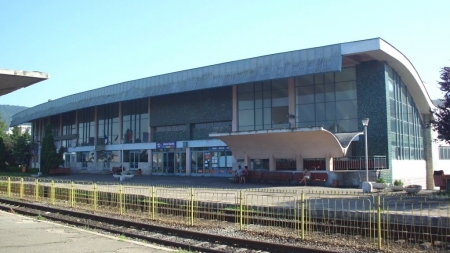 În Gara Baia Mare: Tânăr urmărit depistat de polițiști