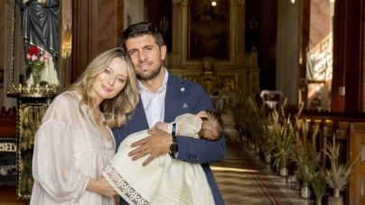 Farmecul Maramureșului: Actrița Laura Cosoi și-a botezat fetița în Baia-Sprie. „Maramureșul este locul nostru de suflet. A fost un botez plin de bucurie, iubire și candoare” (FOTO)