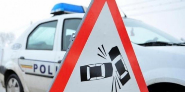 Încă un accident de circulație. O tânără de 23 de ani a ajuns la spital