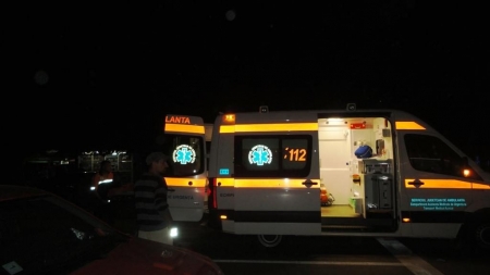 Accident în Hideaga: Un tânăr băimărean s-a răstunat cu mașina, rămânând încarcerat