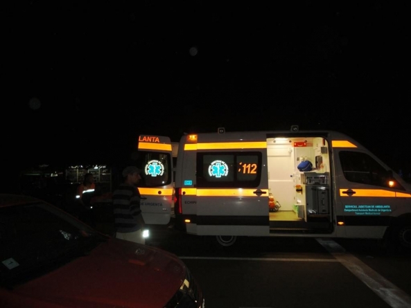 Actualizare 3: Ambulanță implicată într-un accident rutier la Petrova. Transporta două paciente cu COVID-19 la spital