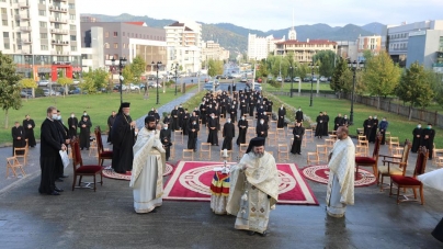 În Episcopia Maramureşului şi Sătmarului au început conferinţele preoţeşti de toamnă (GALERIE FOTO)