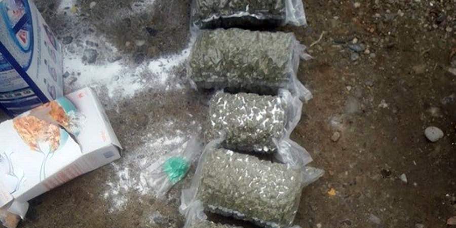 Cazul coletului cu substanțe interzise din Sighetu Marmației: Bărbatul a primit cocaina și cannabisul din Spania. Acum se află în arest preventiv