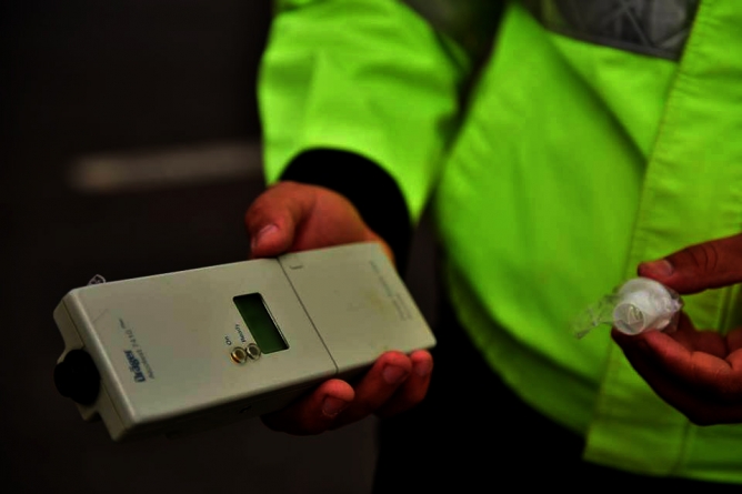 Aseară: Două accidente înainte de miezul nopții; Șoferii aveau alcoolemie mare