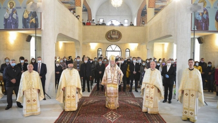 Sfânta Liturghie Arhierească în Parohia „Sfântul Mare Mucenic Dimitrie” Baia Mare (GALERIE FOTO)