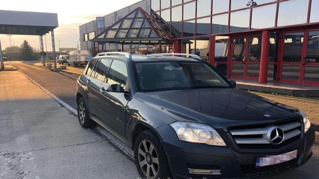 Un maramureșean s-a prezentat la vamă cu o mașină furată din Belgia