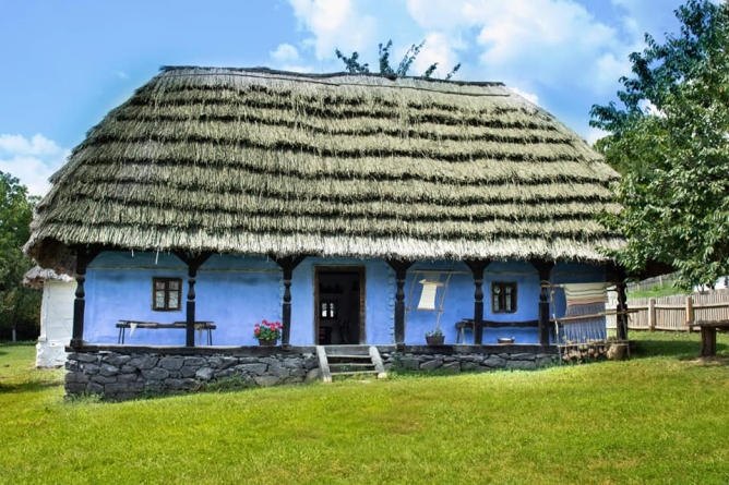Casa Bozânta Mare, una dintre cele mai frumoase căsuțe din Muzeul Satului Baia Mare (GALERIE FOTO)