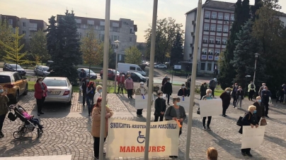 Peste 100 de membri „Cartel Alfa” au protestat în fața Prefecturii Maramureș, nemulțumiți de neacordarea unor drepturi salariale și nefinanțarea DGASPC Maramureș