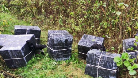 7.500 de pachete cu țigări de contrabandă, confiscate la frontiera de nord a României