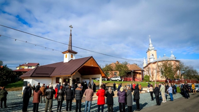 PS Timotei Sătmăreanul a binecuvântat noua capelă de cimitir din Parohia Oarța de Jos (GALERIE FOTO)
