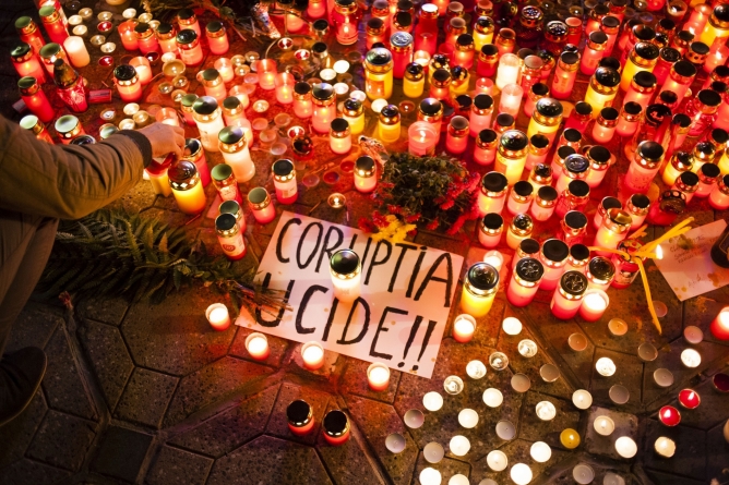 Băimărenii și Colectiv: Cinci ani de la tragedia care a zguduit România! Gesturile și amintirile maramureșenilor. „Un lanț al durerii” cu distanțare socială, în Capitală