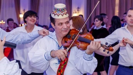 Maramureșul în doliu: Cunoscutul artist de muzică populară Vasile Barani a fost răpus de COVID-19. „Moara lui Niculai” este, de acum, mai săracă… (VIDEO)