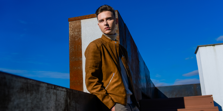 Maramureșeanul Giuliano Ieremiaș, câștigător al concursului Gaming Video Awards; Videoclipul său a apărut pe un panou din New York (FOTO&VIDEO)