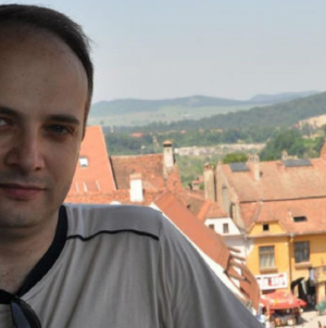 Portretul unui erou: Cine este medicul care a scos pacienții din flăcările de la ATI Piatra Neamț. A fost coleg de facultate cu Nelu Tătaru (FOTO)