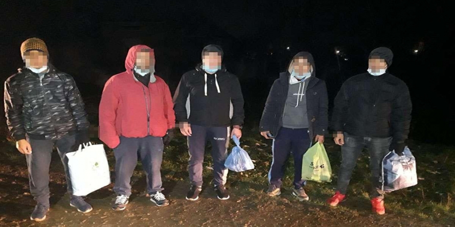 Cinci tineri afgani au fost opriți din drumul ilegal la frontiera de nord a țării