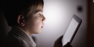 Ministrul Educației: Trebuie schimbat orarul dacă se redeschid școlile. Eventualele ore online să fie grupate toate în aceeași zi