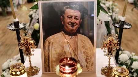 Preotul maramureșean Teodor Podină a fost condus pe ultimul drum (FOTO)