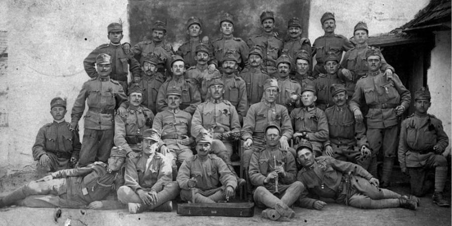 28 noiembrie: Se împlinesc 102 ani de la Unirea Bucovinei cu România; „Dați-mi voie, domnule general, să ne îmbrățișam ca doi frați cari nu s-au văzut de 144 ani”