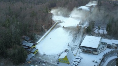 S-a dat startul zăpezii artificiale la SuperSki Cavnic; deschiderea sezonului va avea loc la începutul lunii decembrie (FOTO ȘI VIDEO)