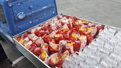 800 de pachete cu alimente au fost distribuite în comuna Fărcașa. Cine sunt beneficiarii