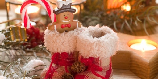 În această seară: Copiii pregătesc ghetuțele și îl așteaptă pe Moș Nicolae; Vezi care a fost viața Sfântului