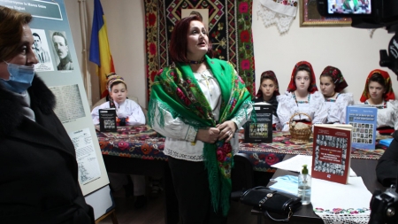 La Centrul Cultural al Românilor din Transcarpatia a avut loc expoziția „Maramureșul și Marea Unire”