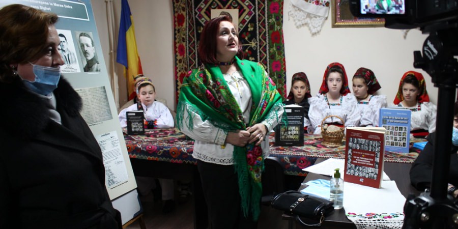 La Centrul Cultural al Românilor din Transcarpatia a avut loc expoziția „Maramureșul și Marea Unire”