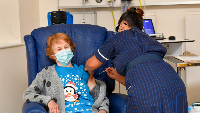 Primul britanic vaccinat împotriva COVID-19 este o femeie de 90 de ani: Este „un privilegiu”