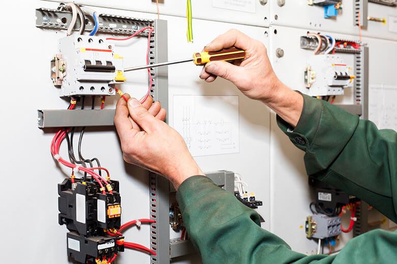 Atenție la instalațiile electrice! – atrag atenția specialiștii inspecției de prevenire din cadrul ISU Maramureș