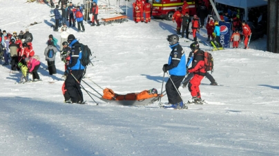 Intervenție Salvamont Maramureș: O tânără de 17 ani din Sighet, începătoare în snowboarding, a suferit un traumatism cranian pe pârtie