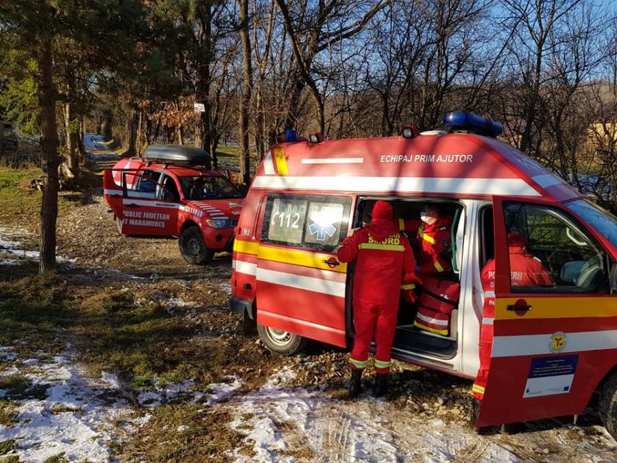 Intervenție Salvamont și SMURD Maramureș: Bărbat aflat în stare de inconștiență, din cauza alcoolului… pe Valea Vinului (FOTO)