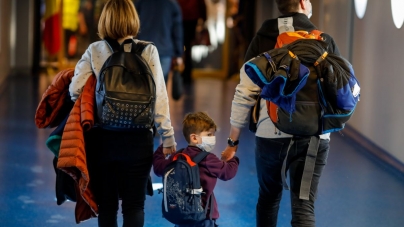 Noutăți: Persoanele care au făcut și a doua doză de vaccin nu mai intră în carantină la sosirea în România. Lista tuturor modificărilor (DOCUMENT)