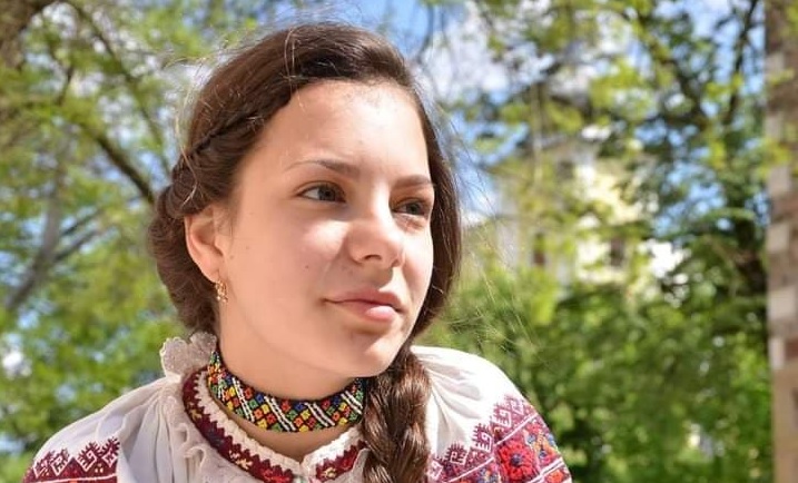 Exclusiv: Tânăra artistă maramureșeană Nicoleta Iulia Câmpan, la început de 2021: “Cel mai important lucru este liniștea sufletească” (VIDEO)