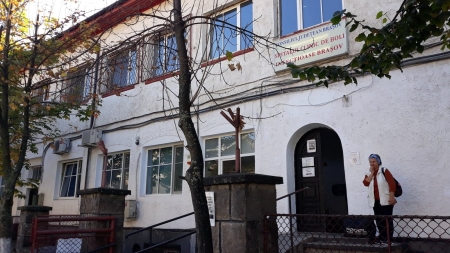 DNA: 12 reținuți în scandalul de corupție din Brașov și Harghita. Suspecții ar fi făcut achiziții frauduloase în spitale