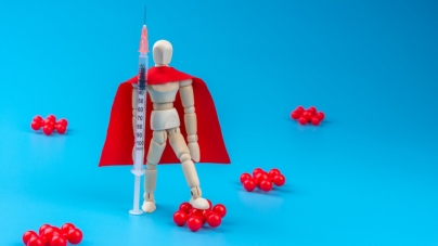 Ce semnal dă Marea Britanie prin aprobarea folosirii vaccinului Pfizer/BioNTech și marea provocare care urmează