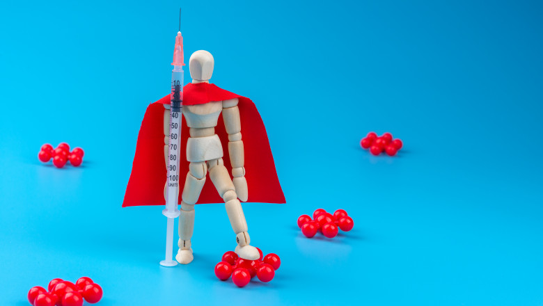 Ce semnal dă Marea Britanie prin aprobarea folosirii vaccinului Pfizer/BioNTech și marea provocare care urmează