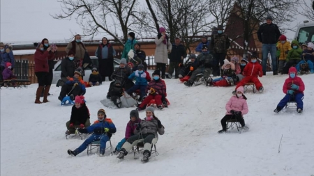 „Bucuria copiilor”: Concurs de săniuș în Ciolt; Vezi clasamentul câștigătorilor